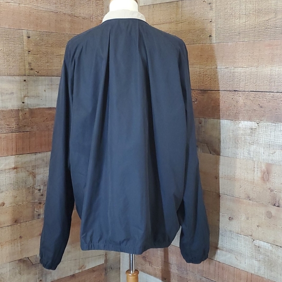 BobbyJones - Picture 5 of 12